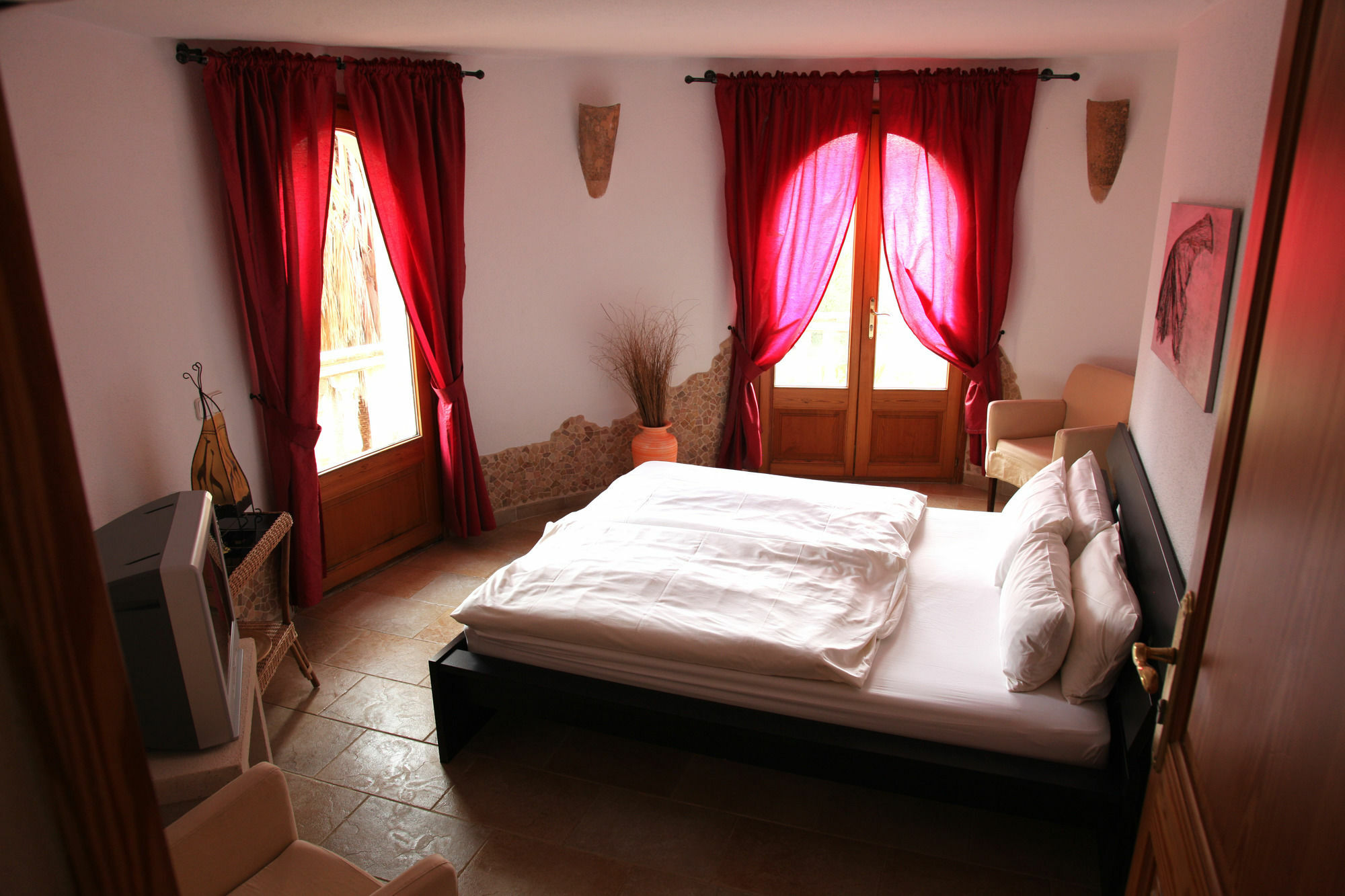 Weingut & Landhotel Can Davero บินิสซาเล็ม ภายนอก รูปภาพ